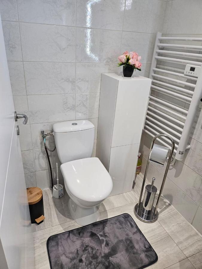Chez Angela Avec Terrasse Bbq Et Jacuzzi * Fresnes-Sur-Marne