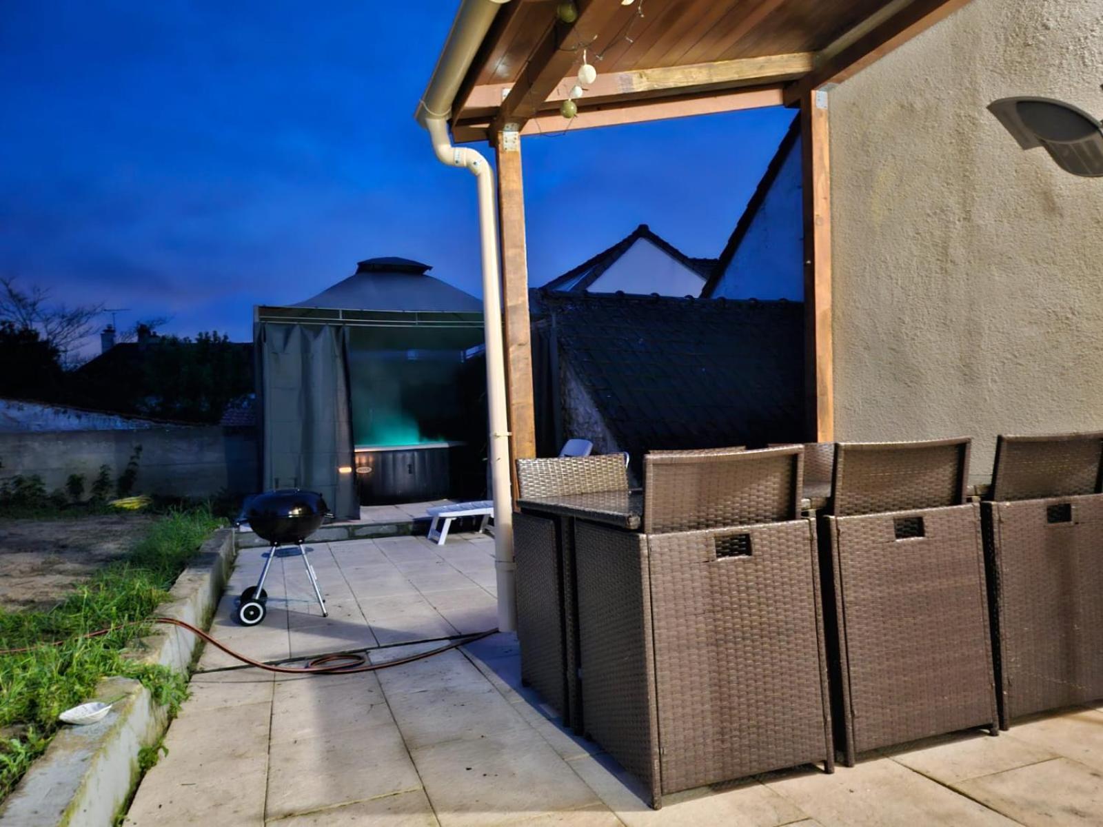Chez Angela Avec Terrasse Bbq Et Jacuzzi Apartment *